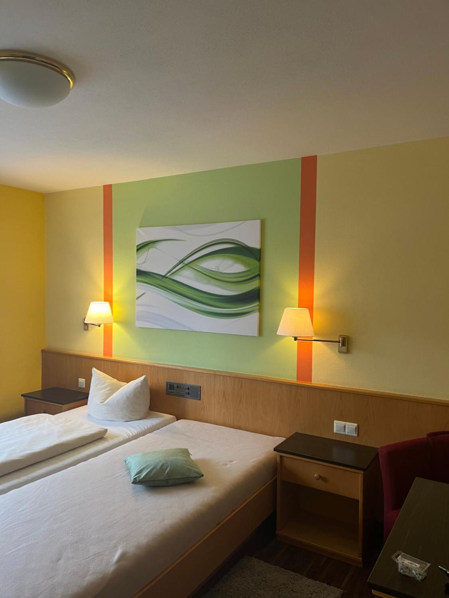 Hotelpension Zum Gockl 3* Allershausen